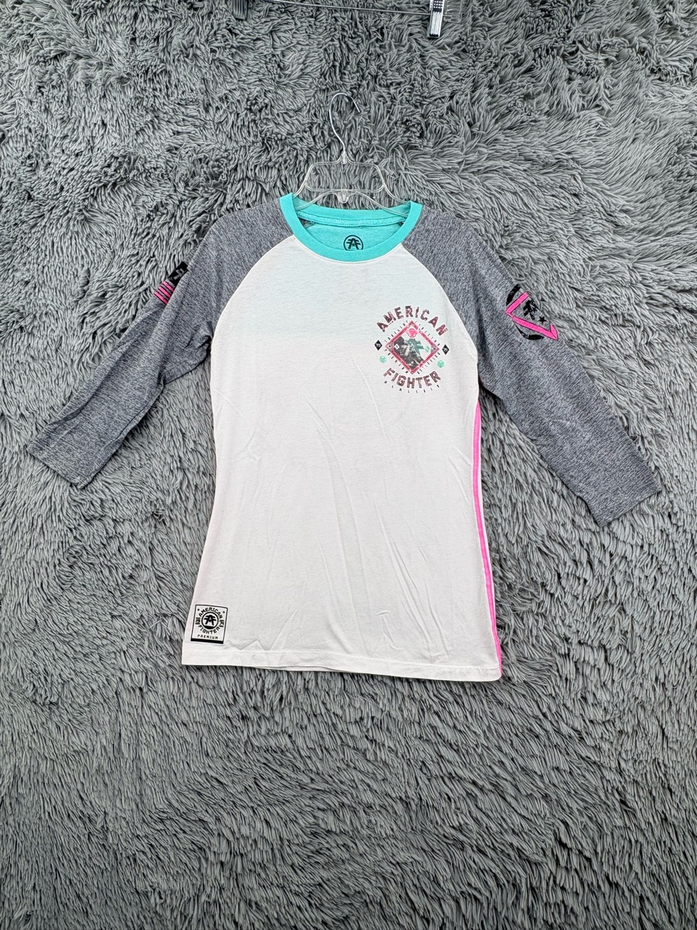 American Fighter Affliction Tshirt Womens Medium Raglan 3/4 Sleeve White Gray